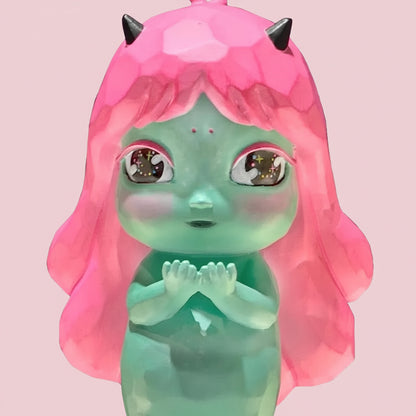 【お問い合わせ作品】OKOKUME／Bringing Hope Cosmic Girl Sculpture 30cm
